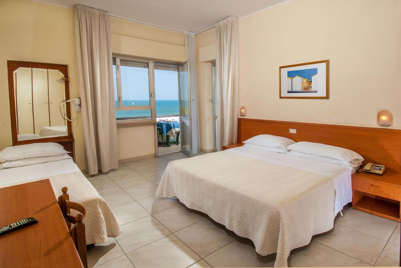 ג'וליאנובה Hotel Smeraldo מראה חיצוני תמונה