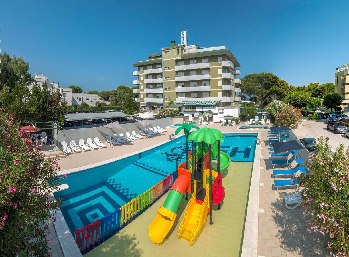 ג'וליאנובה Hotel Smeraldo מראה חיצוני תמונה