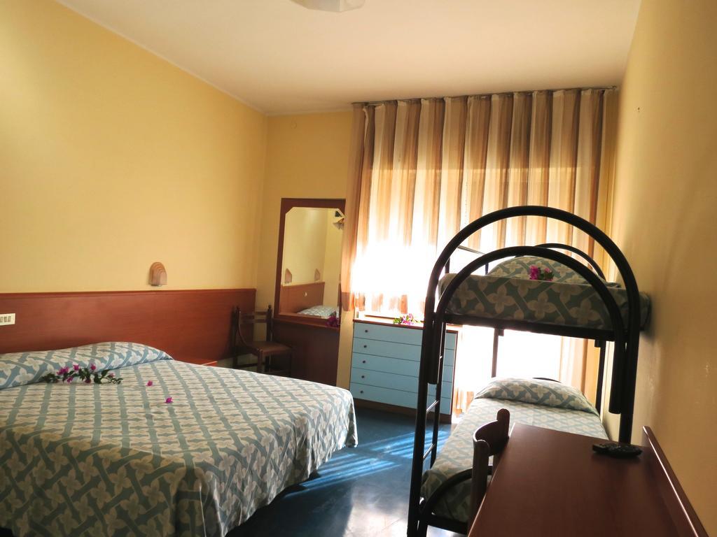 ג'וליאנובה Hotel Smeraldo מראה חיצוני תמונה