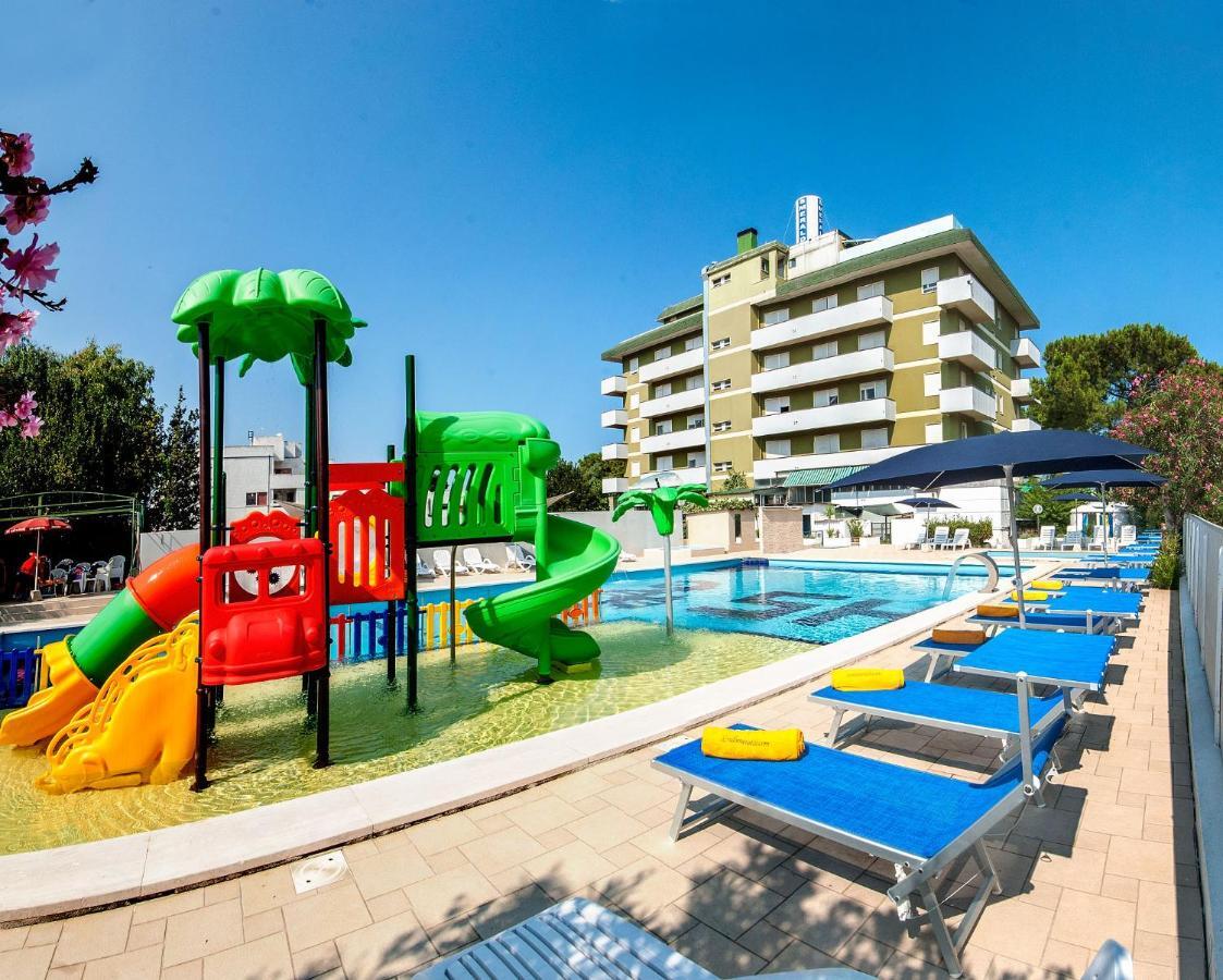 ג'וליאנובה Hotel Smeraldo מראה חיצוני תמונה